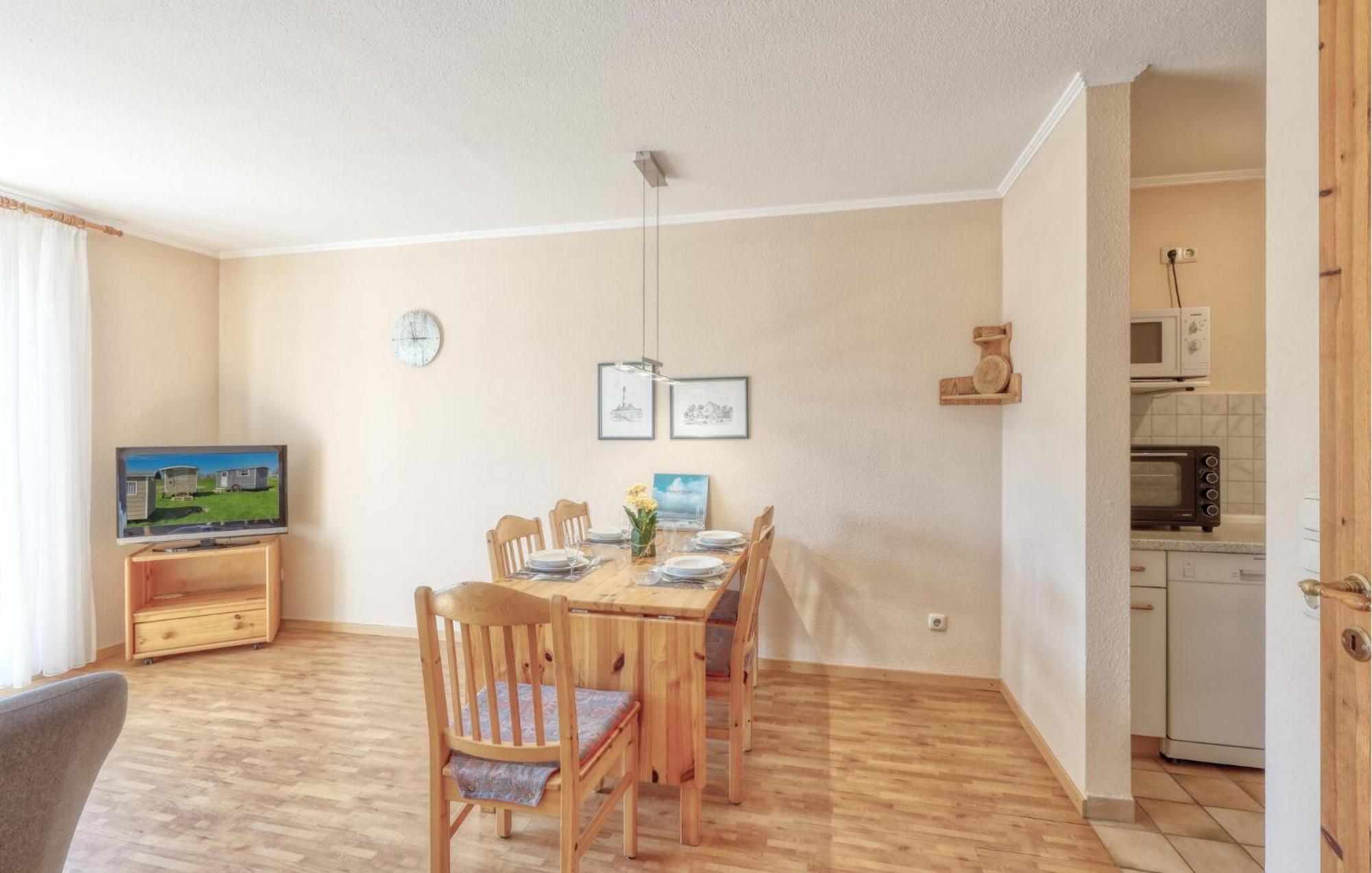 Nice Home In Toenning With Kitchen Ngoại thất bức ảnh